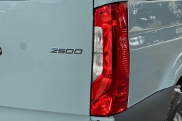 Mercedes-Benz Sprinter Crew Van Standard Roof 4-Cyl Diesel HO 2500 Standard Roof I4 Diesel HO 144" RWD 2026