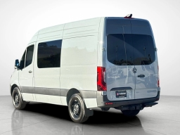 Mercedes-Benz Sprinter Crew Van Standard Roof 4-Cyl Diesel HO 2500 Standard Roof I4 Diesel HO 144" RWD 2026
