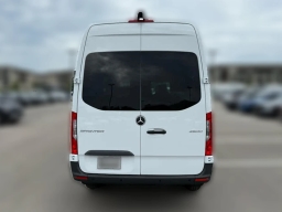 Mercedes-Benz Sprinter Crew Van Standard Roof 4-Cyl Diesel HO 2500 Standard Roof I4 Diesel HO 144" RWD 2025