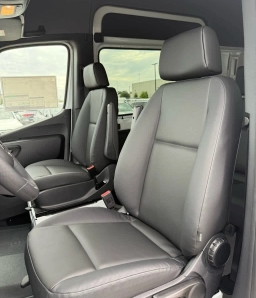 Mercedes-Benz Sprinter Crew Van Standard Roof 4-Cyl Diesel HO 2500 Standard Roof I4 Diesel HO 144" RWD 2025