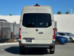 Mercedes-Benz Sprinter Crew Van Standard Roof 4-Cyl Diesel HO 2500 Standard Roof I4 Diesel HO 144" RWD 2026