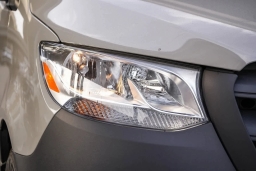 Mercedes-Benz Sprinter Crew Van Standard Roof 4-Cyl Diesel HO 2500 Standard Roof I4 Diesel HO 144" RWD 2026