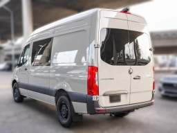 Mercedes-Benz Sprinter Crew Van Standard Roof 4-Cyl Diesel HO 2500 Standard Roof I4 Diesel HO 144" RWD 2026