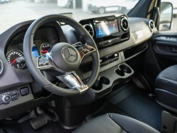 Mercedes-Benz Sprinter Crew Van Standard Roof 4-Cyl Diesel HO 2500 Standard Roof I4 Diesel HO 144" RWD 2026