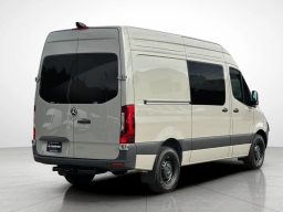Mercedes-Benz Sprinter Crew Van Standard Roof 4-Cyl Diesel HO 2500 Standard Roof I4 Diesel HO 144" RWD 2025