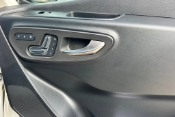 Mercedes-Benz Sprinter Crew Van Standard Roof 4-Cyl Diesel HO 2500 Standard Roof I4 Diesel HO 144" RWD 2025