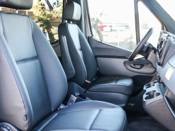 Mercedes-Benz Sprinter Crew Van Standard Roof 4-Cyl Diesel HO 2500 Standard Roof I4 Diesel HO 144" RWD 2026