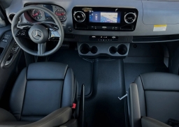 Mercedes-Benz Sprinter Crew Van Standard Roof 4-Cyl Diesel HO 2500 Standard Roof I4 Diesel HO 144" RWD 2025