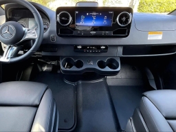 Mercedes-Benz Sprinter Crew Van Standard Roof 4-Cyl Diesel HO 2500 Standard Roof I4 Diesel HO 144" RWD 2026