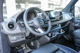 Mercedes-Benz Sprinter Crew Van Standard Roof 4-Cyl Diesel HO 2500 Standard Roof I4 Diesel HO 144" AWD 2026