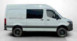 Mercedes-Benz Sprinter Crew Van Standard Roof 4-Cyl Diesel HO 2500 Standard Roof I4 Diesel HO 144" AWD 2026