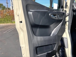 Mercedes-Benz Sprinter Crew Van Standard Roof 4-Cyl Diesel HO 2500 Standard Roof I4 Diesel HO 144" AWD 2026