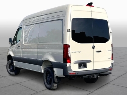Mercedes-Benz Sprinter Crew Van Standard Roof 4-Cyl Diesel HO 2500 Standard Roof I4 Diesel HO 144" AWD 2026