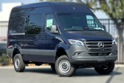 Mercedes-Benz Sprinter Crew Van Standard Roof 4-Cyl Diesel HO 2500 Standard Roof I4 Diesel HO 144" AWD 2025