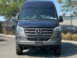 Mercedes-Benz Sprinter Crew Van Standard Roof 4-Cyl Diesel HO 2500 Standard Roof I4 Diesel HO 144" AWD 2025