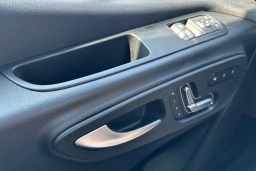 Mercedes-Benz Sprinter Crew Van Standard Roof 4-Cyl Diesel HO 2500 Standard Roof I4 Diesel HO 144" AWD 2025