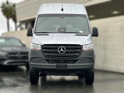 Mercedes-Benz Sprinter Crew Van Standard Roof 4-Cyl Diesel HO 2500 Standard Roof I4 Diesel HO 144" AWD 2026