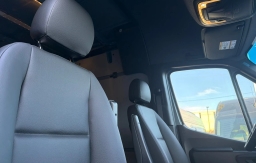 Mercedes-Benz Sprinter Crew Van High Roof 4-Cyl Diesel HO 2500 High Roof I4 Diesel HO 170" AWD 2026