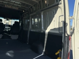 Mercedes-Benz Sprinter Crew Van High Roof 4-Cyl Diesel HO 2500 High Roof I4 Diesel HO 170" AWD 2025