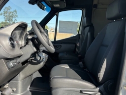Mercedes-Benz Sprinter Crew Van High Roof 4-Cyl Diesel HO 2500 High Roof I4 Diesel HO 170" AWD 2025