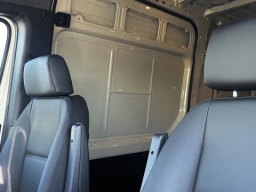 Mercedes-Benz Sprinter Crew Van High Roof 4-Cyl Diesel HO 2500 High Roof I4 Diesel HO 170" AWD 2025