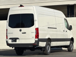Mercedes-Benz Sprinter Crew Van High Roof 4-Cyl Diesel HO 2500 High Roof I4 Diesel HO 170" AWD 2026