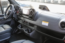 Mercedes-Benz Sprinter Cargo Van High Roof 4-Cyl Diesel HO 2500 High Roof I4 Diesel HO 170" Extended RWD 2025