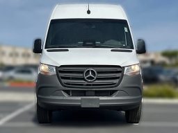 Mercedes-Benz Sprinter Cargo Van Standard Roof 4-Cyl Diesel 2500 Standard Roof I4 Diesel 144" RWD 2025