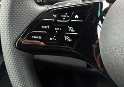 Mercedes-Benz Sprinter Cargo Van Standard Roof 4-Cyl Diesel 2500 Standard Roof I4 Diesel 144" RWD 2025