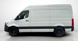 Mercedes-Benz Sprinter Cargo Van Standard Roof 4-Cyl Diesel 2500 Standard Roof I4 Diesel 144" RWD 2025