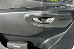 Mercedes-Benz Sprinter Cargo Van Standard Roof 4-Cyl Diesel 2500 Standard Roof I4 Diesel 144" RWD 2025