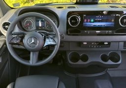 Mercedes-Benz Sprinter Cargo Van Standard Roof 4-Cyl Diesel 2500 Standard Roof I4 Diesel 144" RWD 2025