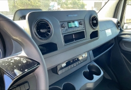 Mercedes-Benz Sprinter Cargo Van Standard Roof 4-Cyl Diesel 2500 Standard Roof I4 Diesel 144" RWD 2025