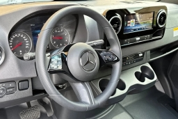 Mercedes-Benz Sprinter Crew Van Standard Roof 4-Cyl Diesel 2500 Standard Roof I4 Diesel 144" RWD 2026