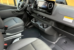 Mercedes-Benz Sprinter Crew Van Standard Roof 4-Cyl Diesel 2500 Standard Roof I4 Diesel 144" RWD 2026