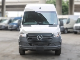 Mercedes-Benz Sprinter Cargo Van Standard Roof 4-Cyl Diesel 2500 Standard Roof I4 Diesel 144" RWD 2025