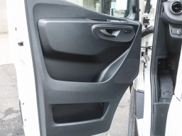 Mercedes-Benz Sprinter Cargo Van Standard Roof 4-Cyl Diesel 2500 Standard Roof I4 Diesel 144" RWD 2025