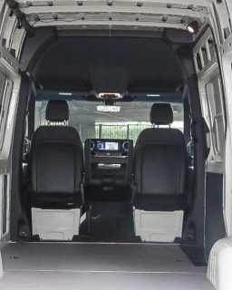 Mercedes-Benz Sprinter Cargo Van Standard Roof 4-Cyl Diesel 2500 Standard Roof I4 Diesel 144" RWD 2025