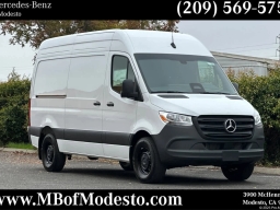 Mercedes-Benz Sprinter Crew Van Standard Roof 4-Cyl Diesel 2500 Standard Roof I4 Diesel 144" RWD 2026