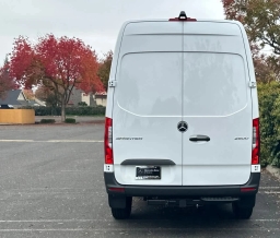 Mercedes-Benz Sprinter Crew Van Standard Roof 4-Cyl Diesel 2500 Standard Roof I4 Diesel 144" RWD 2026