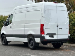 Mercedes-Benz Sprinter Crew Van Standard Roof 4-Cyl Diesel 2500 Standard Roof I4 Diesel 144" RWD 2026