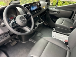 Mercedes-Benz Sprinter Crew Van Standard Roof 4-Cyl Diesel 2500 Standard Roof I4 Diesel 144" RWD 2026