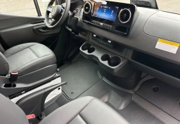 Mercedes-Benz Sprinter Crew Van Standard Roof 4-Cyl Diesel 2500 Standard Roof I4 Diesel 144" RWD 2026