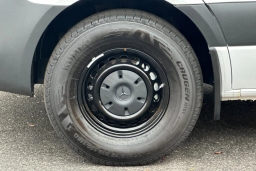 Mercedes-Benz Sprinter Crew Van Standard Roof 4-Cyl Diesel 2500 Standard Roof I4 Diesel 144" RWD 2026