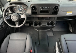 Mercedes-Benz Sprinter Cargo Van Standard Roof 4-Cyl Diesel 2500 Standard Roof I4 Diesel 144" RWD 2025