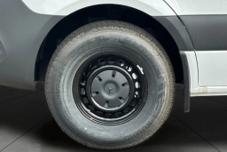 Mercedes-Benz Sprinter Cargo Van Standard Roof 4-Cyl Diesel 2500 Standard Roof I4 Diesel 144" RWD 2025