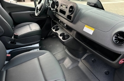 Mercedes-Benz Sprinter Cargo Van Standard Roof 4-Cyl Diesel 2500 Standard Roof I4 Diesel 144" RWD 2025