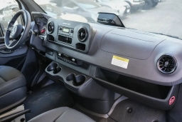 Mercedes-Benz Sprinter Cargo Van Standard Roof 4-Cyl Diesel 2500 Standard Roof I4 Diesel 144" RWD 2025