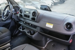 Mercedes-Benz Sprinter Cargo Van Standard Roof 4-Cyl Diesel 2500 Standard Roof I4 Diesel 144" RWD 2025