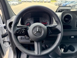 Mercedes-Benz Sprinter Cargo Van Standard Roof 4-Cyl Diesel 2500 Standard Roof I4 Diesel 144" RWD 2025
